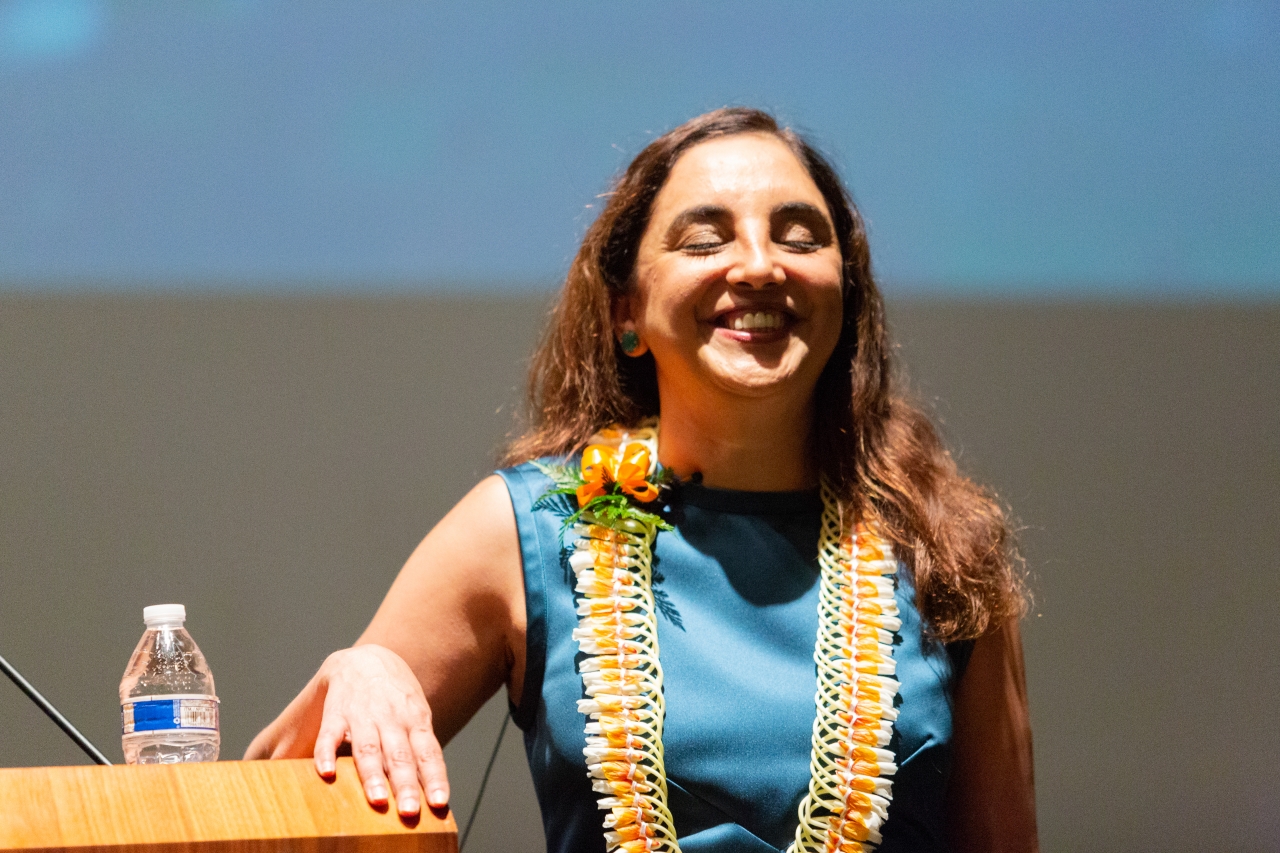 Sheena Iyengar, one of the world’s foremost expert on choice and author of the award-winning The Art of Choosing, presented “Lead by Choice” to a capacity crowd on the UH Mānoa campus. 
