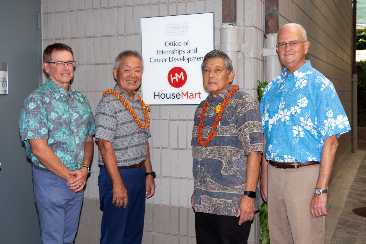 Shidler College of Business unveils newly renovated Career Office thanks to HouseMart.