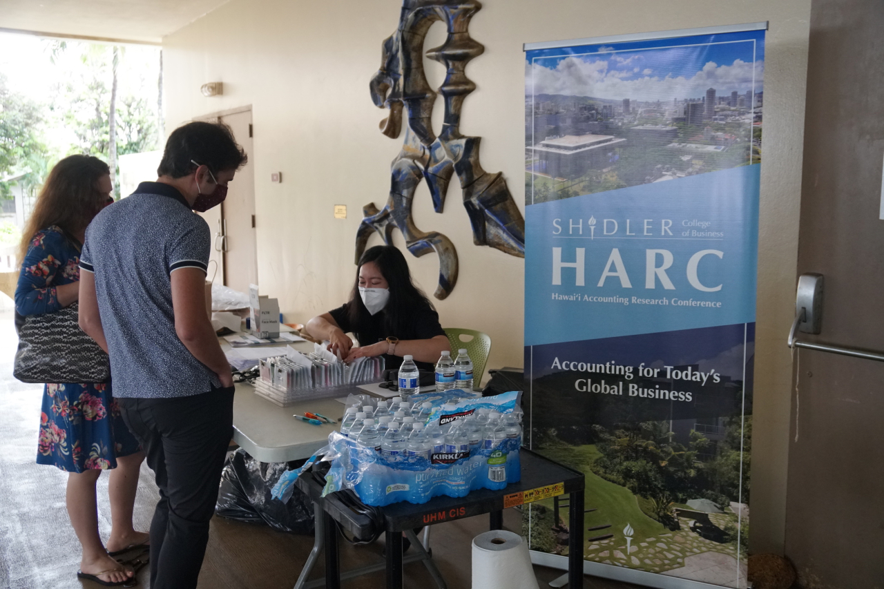 HARC conference participants check in 