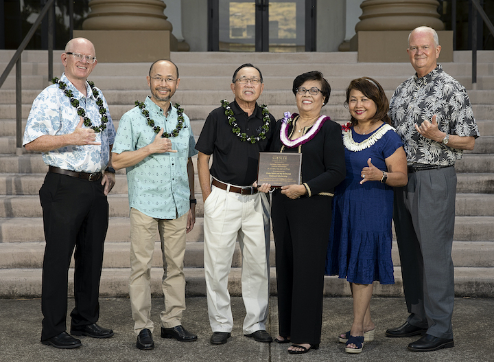 From left, UH Foundation CEO and UH VP for Advancement Tim Dolan, Dao Pham, Hy So Duong, Cindy Doan, Shidler alumna Linh Pham, Shidler College Dean Vance Roley (Photo credit: Scott Nishi)
