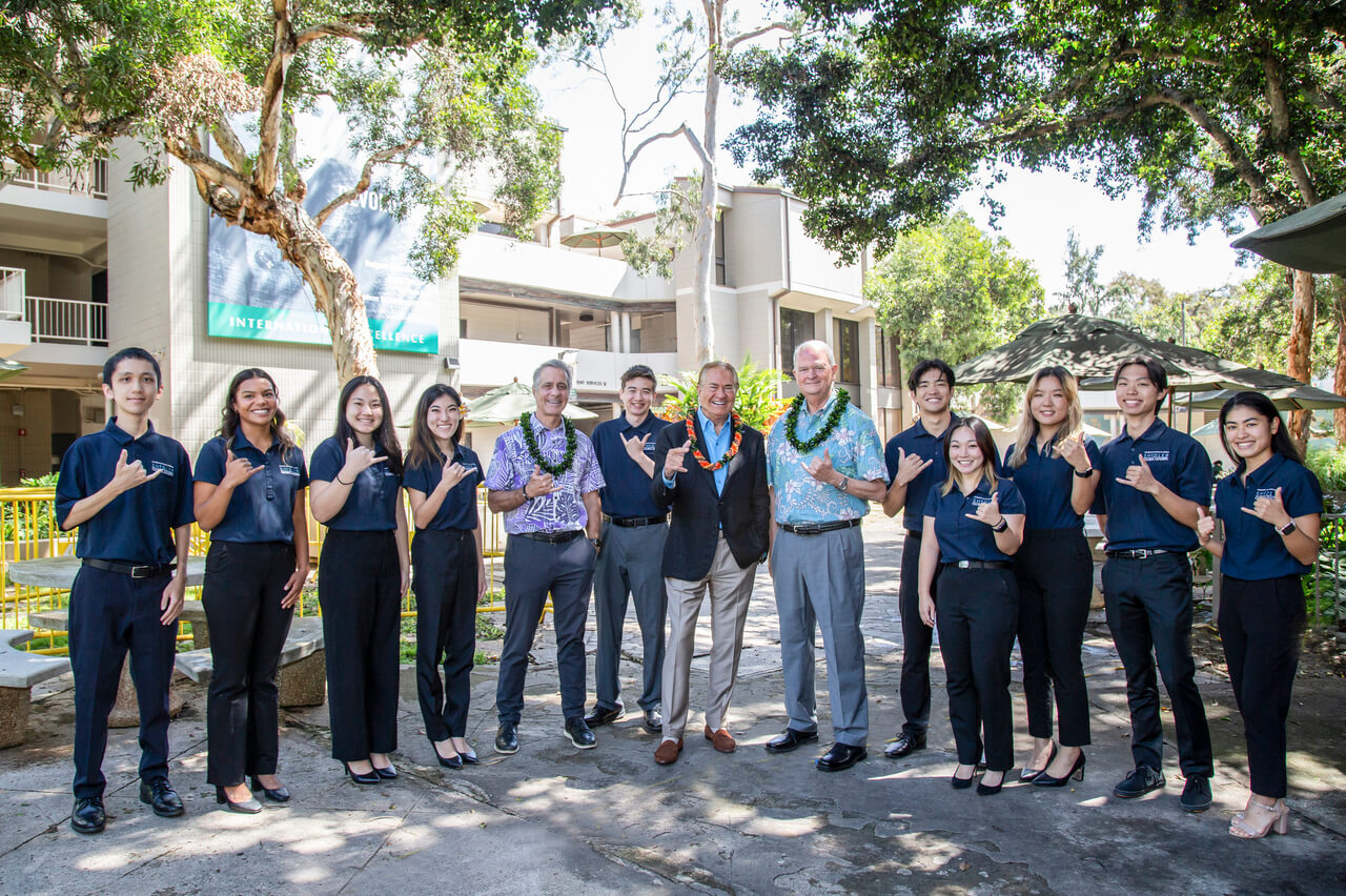 Jay Shidler with UH leadership and students.